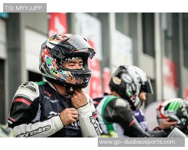 足球雨战中的战术博弈与球员心理素质的全面解析